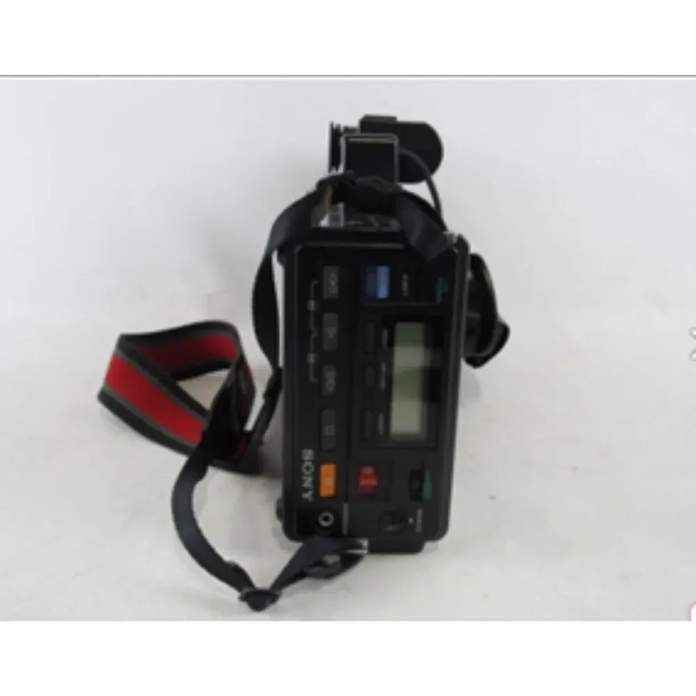 Sony CCD-V8AFU Video8 Camcorder w/ Batteries, Charger & RFU Adaptor